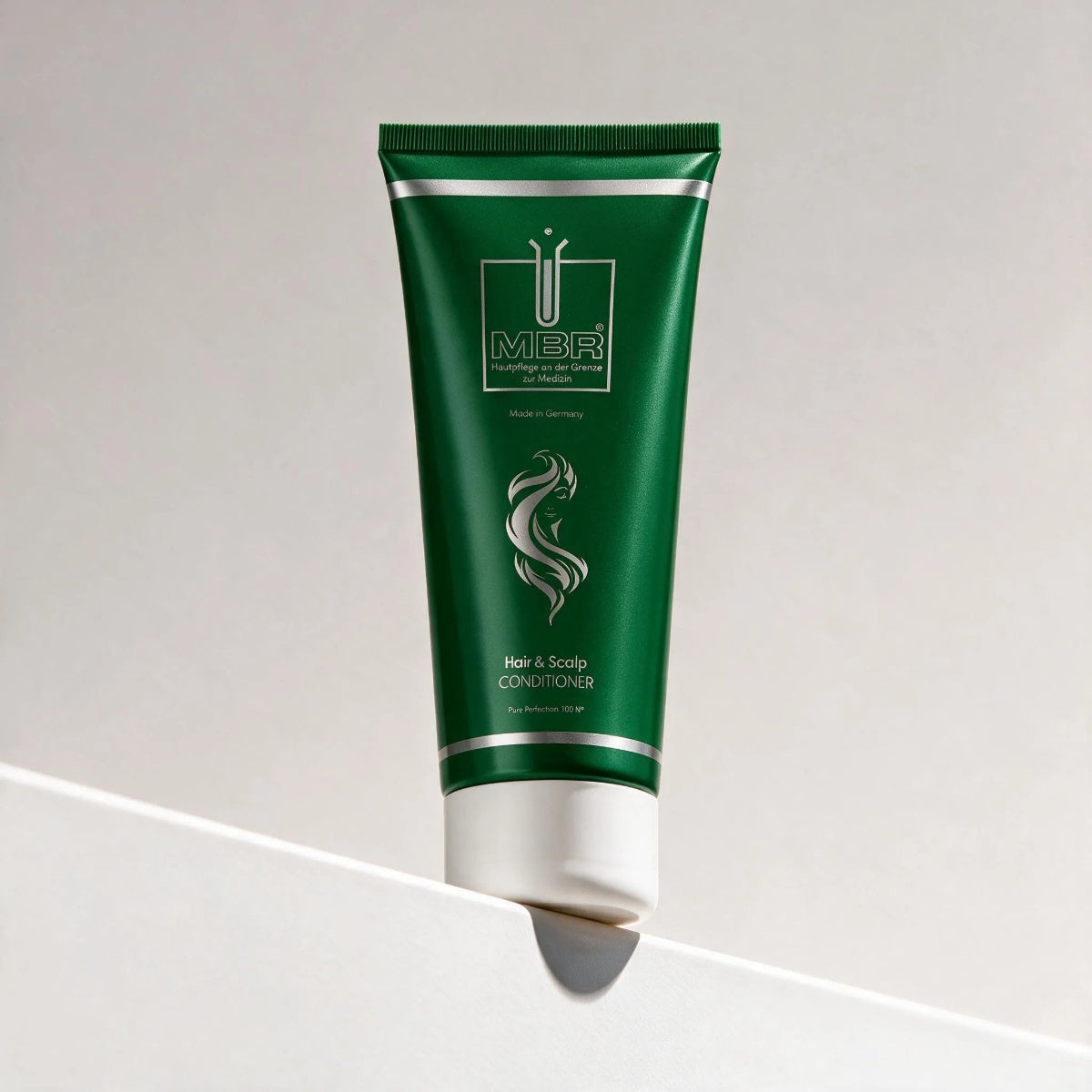 MBR Pure Perfection 100 N Hair & Scalp Conditioner